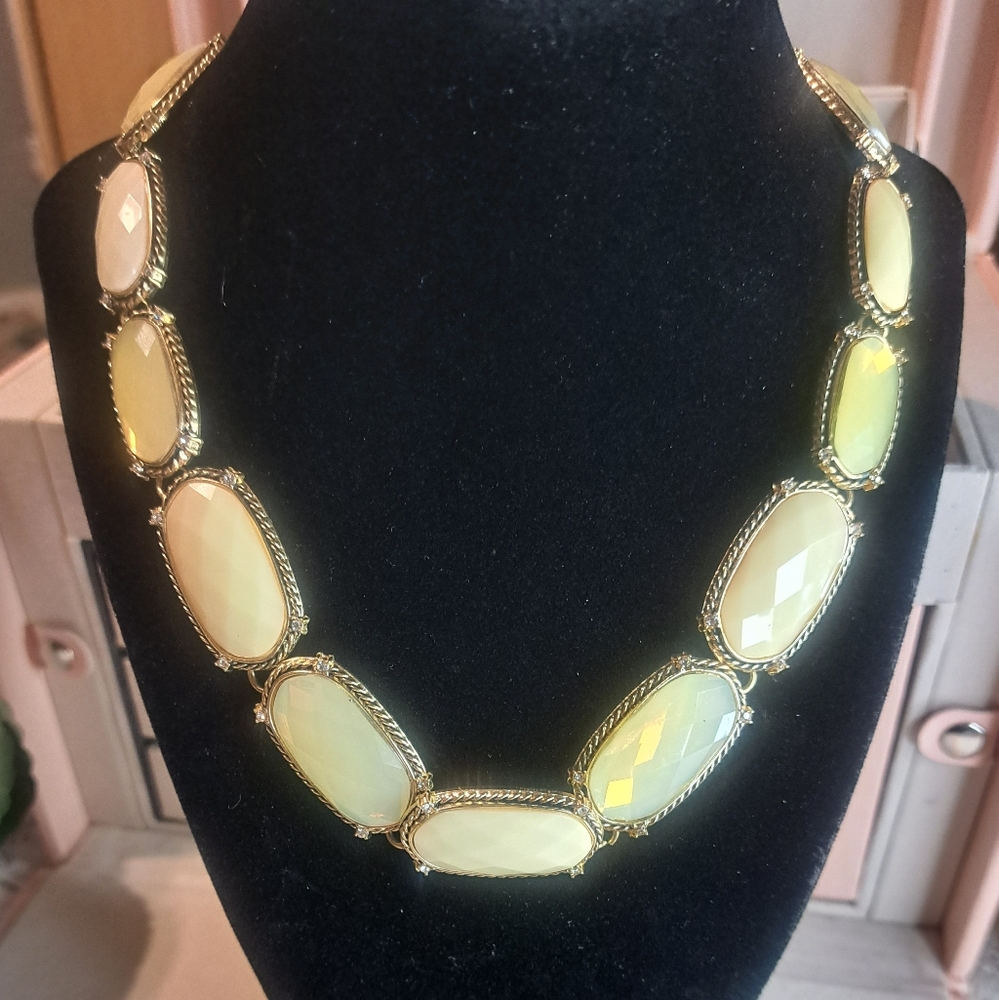 Vtg Dana Buchman Gold Tone Cream And Rhinestone Necklace 18"L